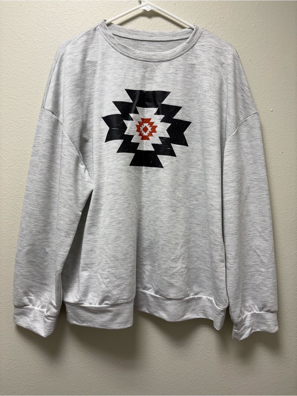 Women’s Gray Aztec Graphic Print Crewneck Pullover Sweatshirt 2XL Polyester Knit